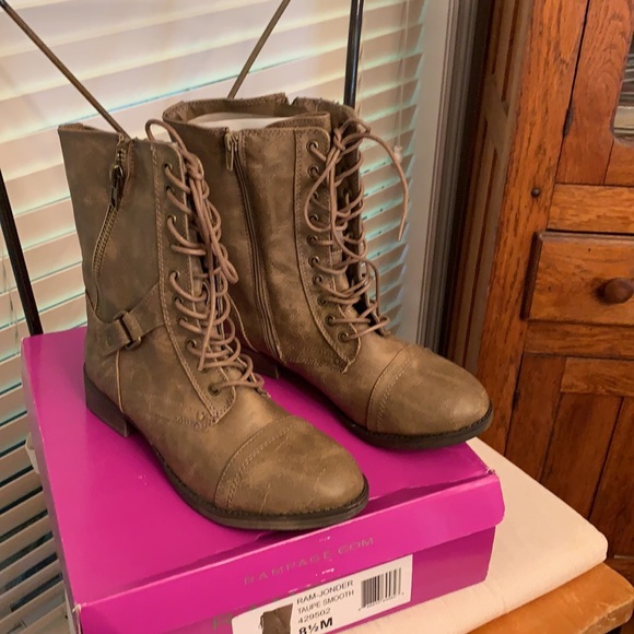 Shoes - Picture 2 of 5